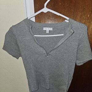 Mio Muse Women's Gray Ribbed Zip-Up Blouse